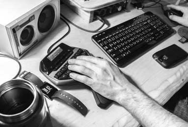 3次伤病敲响警钟！曼城更衣室陷入恐慌，瓜帅亲承最怕的事发生了